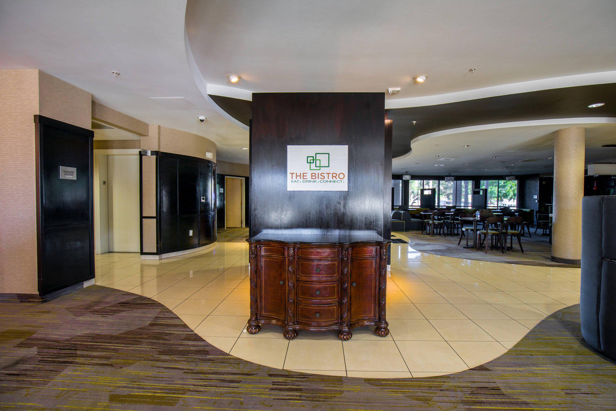 Courtyard by Marriott Merced Photo