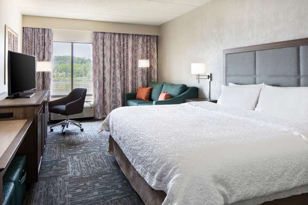 Images Hampton Inn Council Bluffs