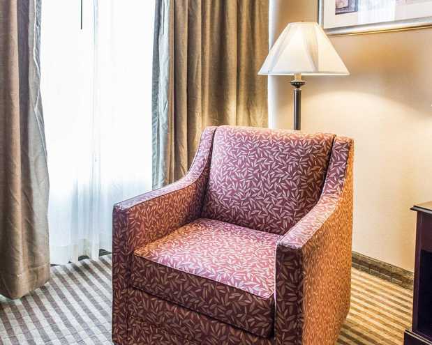 Images Quality Inn & Suites