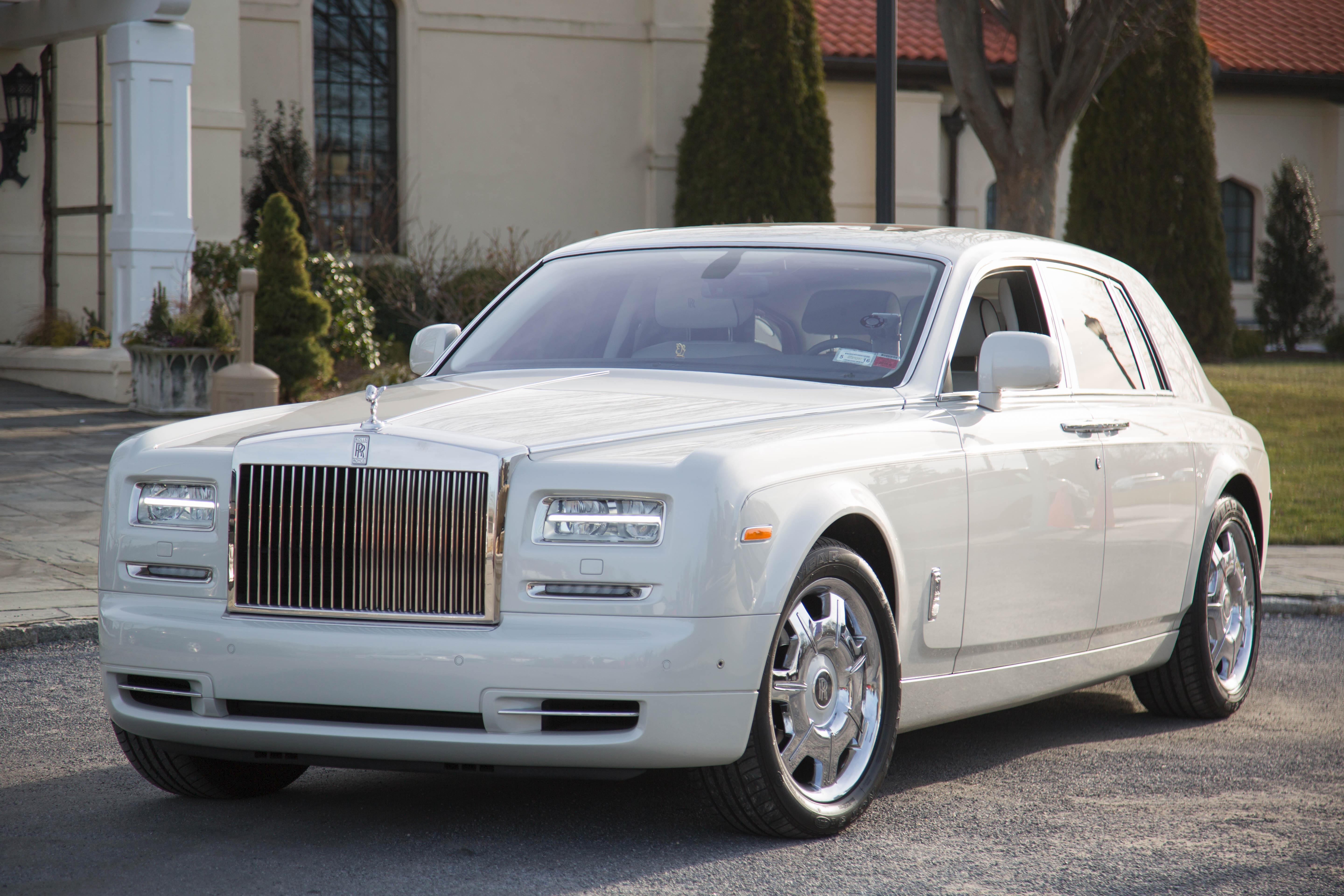 North Fork Long Island Wine Tours private Tour Rolls Royce Phantom for 2 people