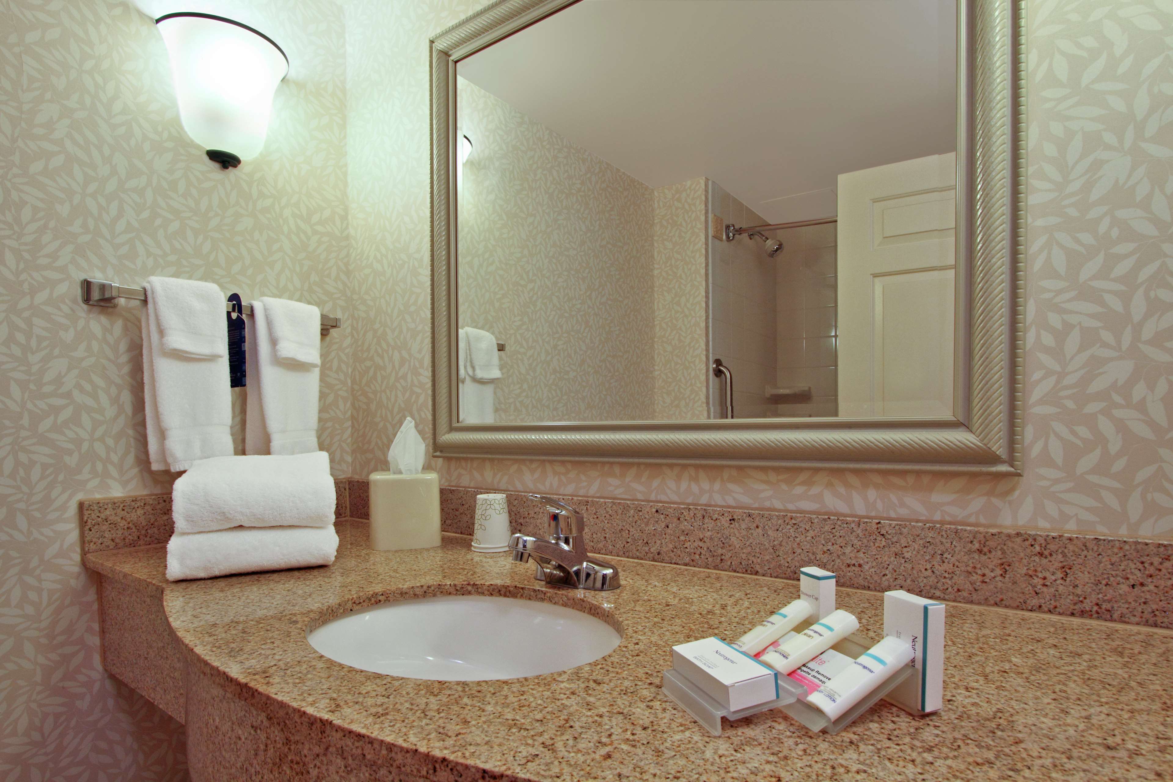 Hilton Garden Inn Chesapeake/Greenbrier Photo