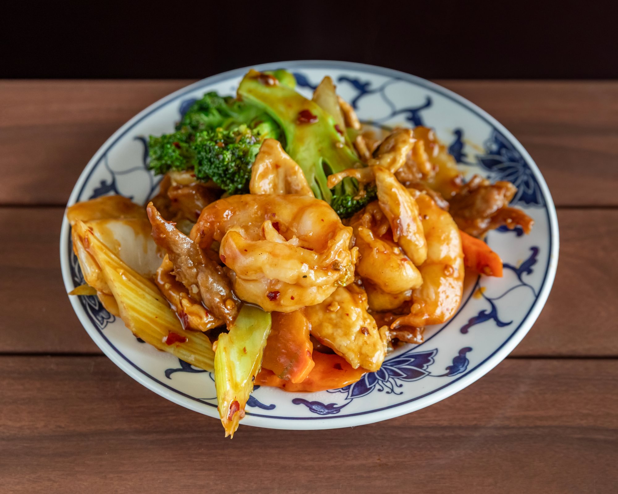 S-33. Triple delight in garlic sauce