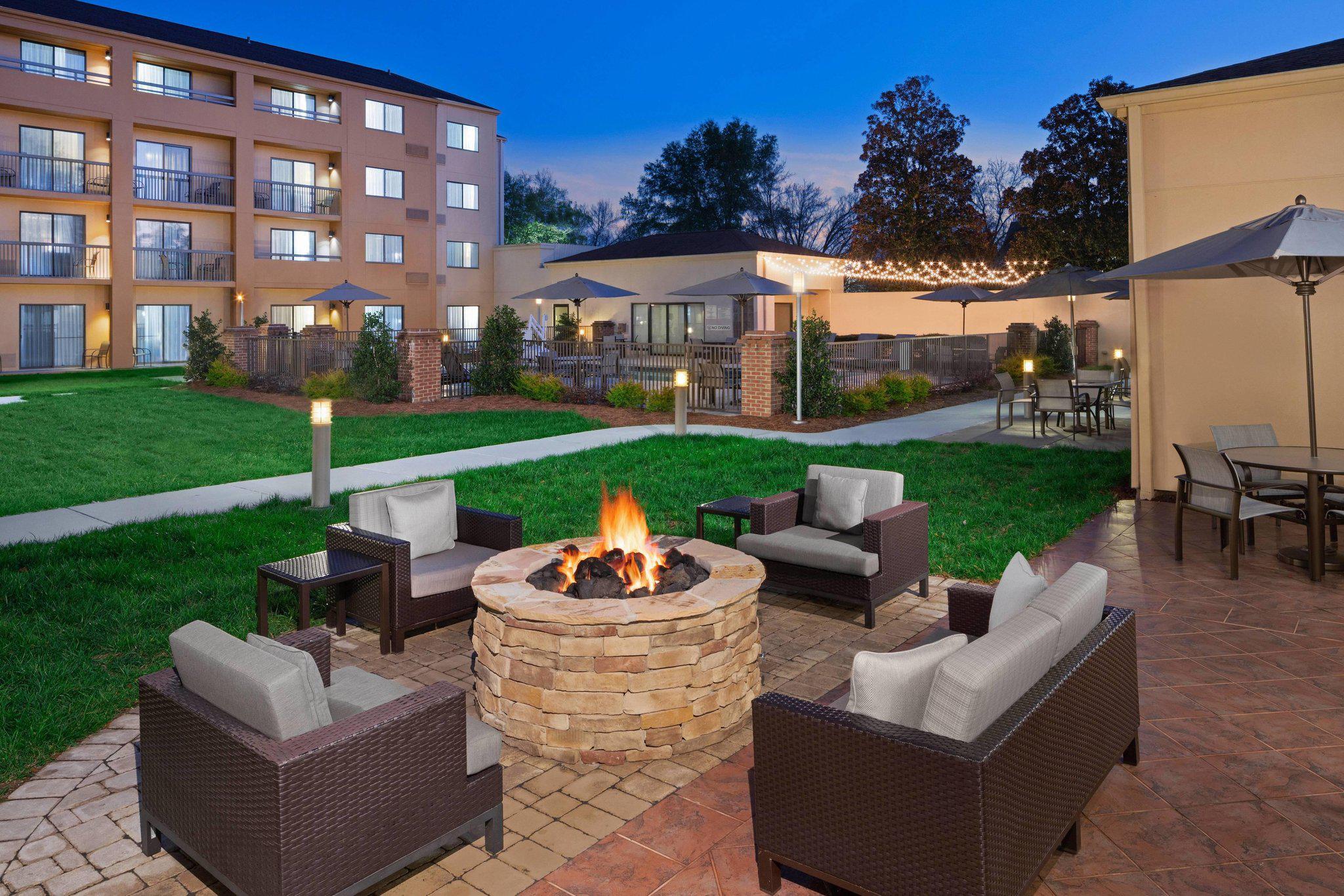 Courtyard by Marriott Raleigh-Durham Airport/Morrisville Photo