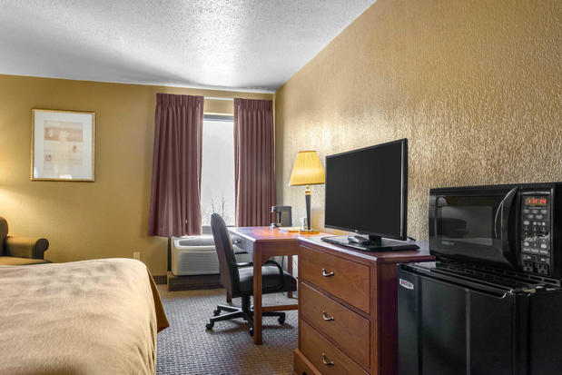 Images Quality Inn & Suites