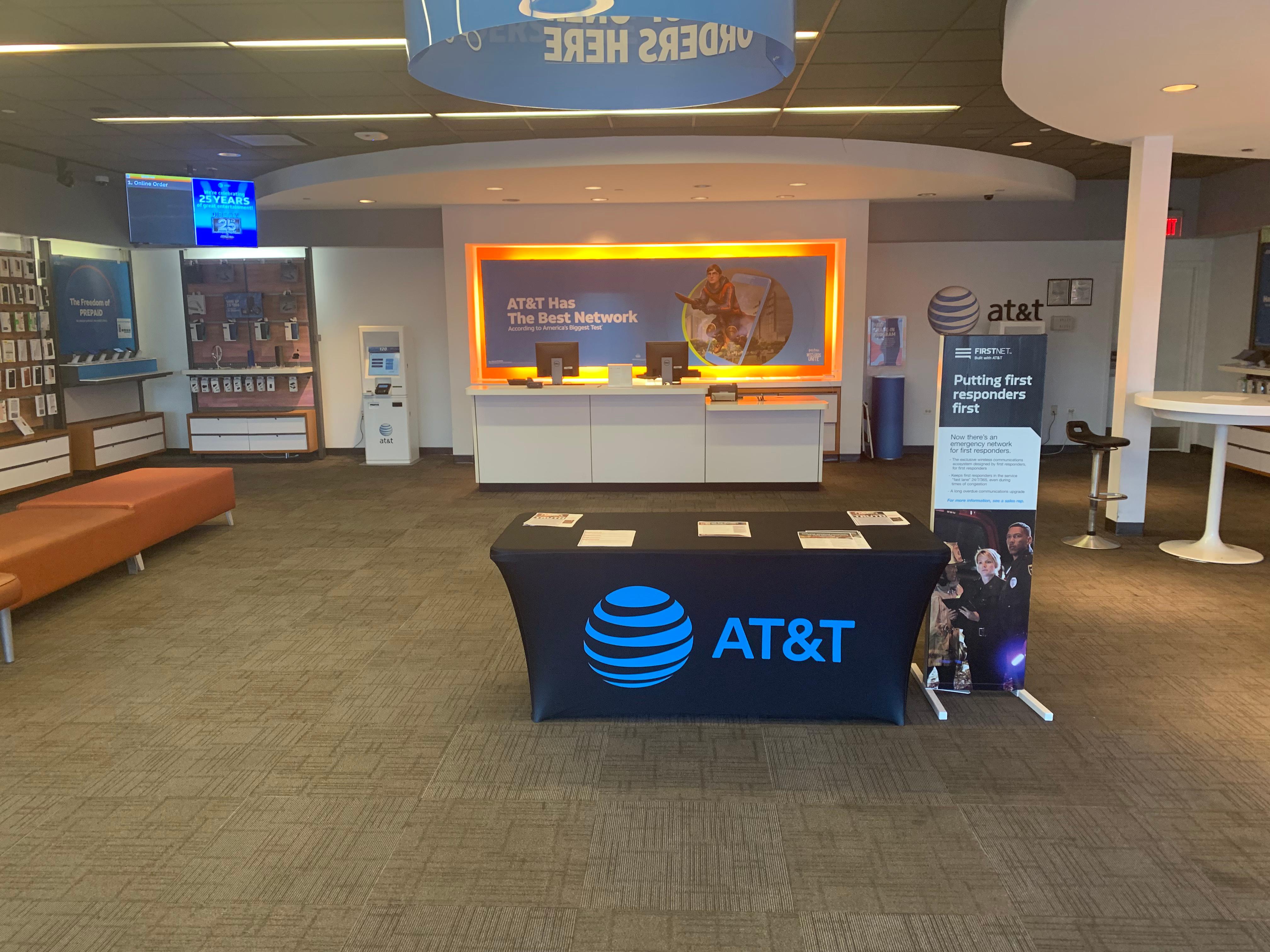 AT&T Store Photo