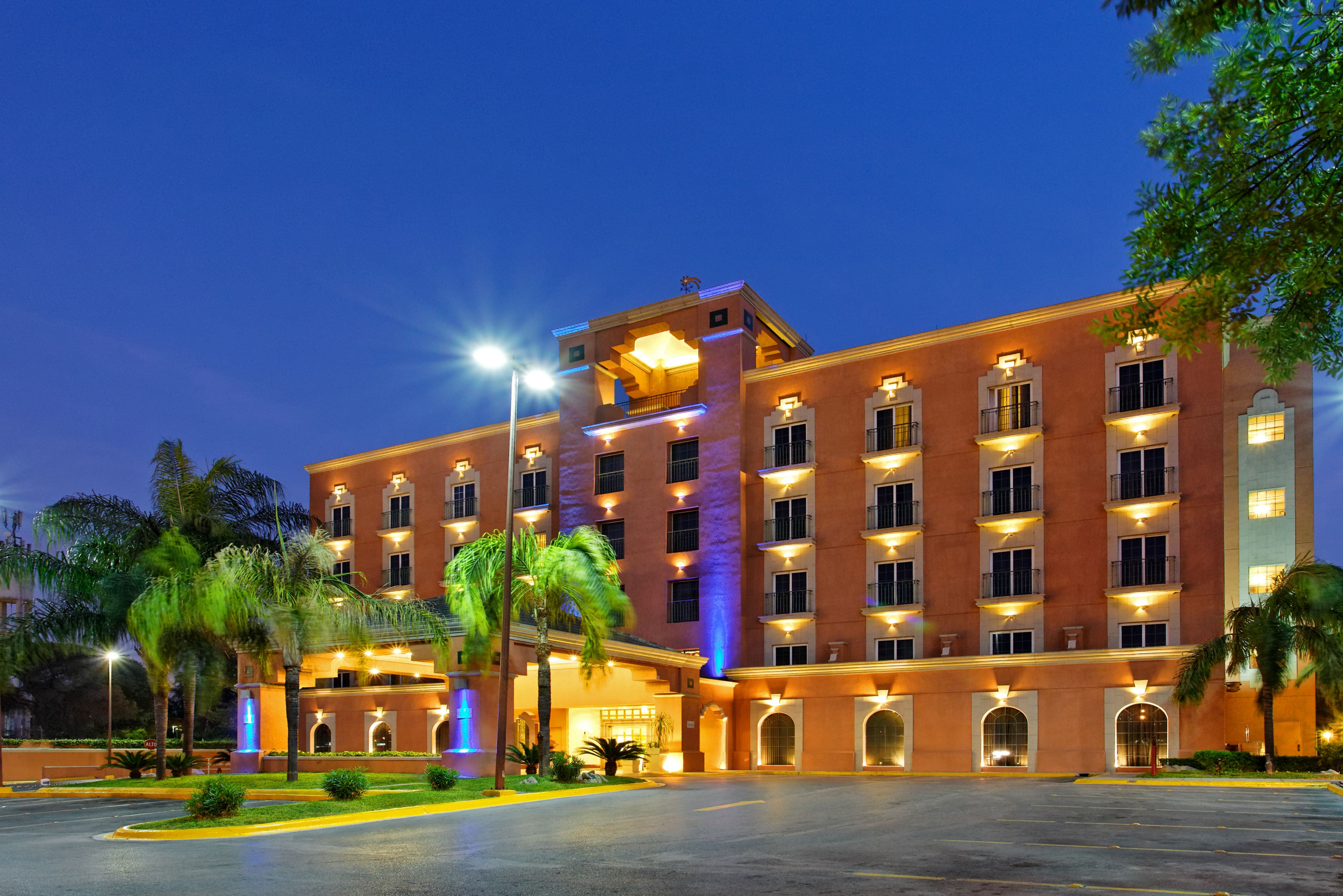 Images Holiday Inn Express Monterrey Galerias-Sn Jeronimo