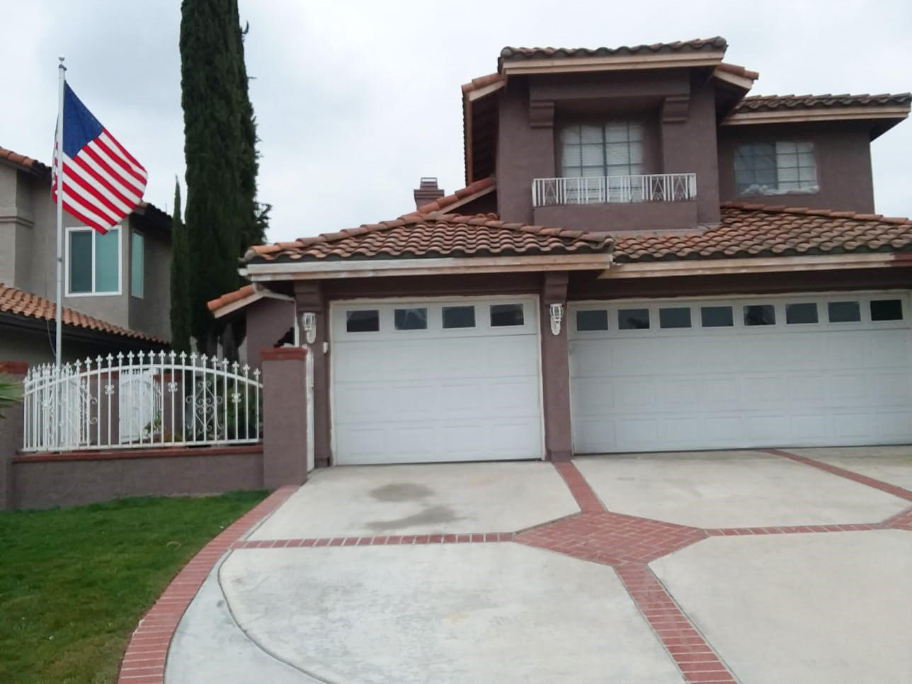 Erick's Painting Logo