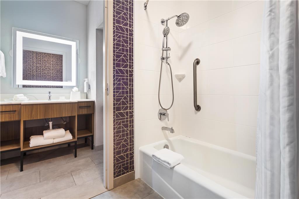 Homewood Suites by Hilton Beaumont, TX Image