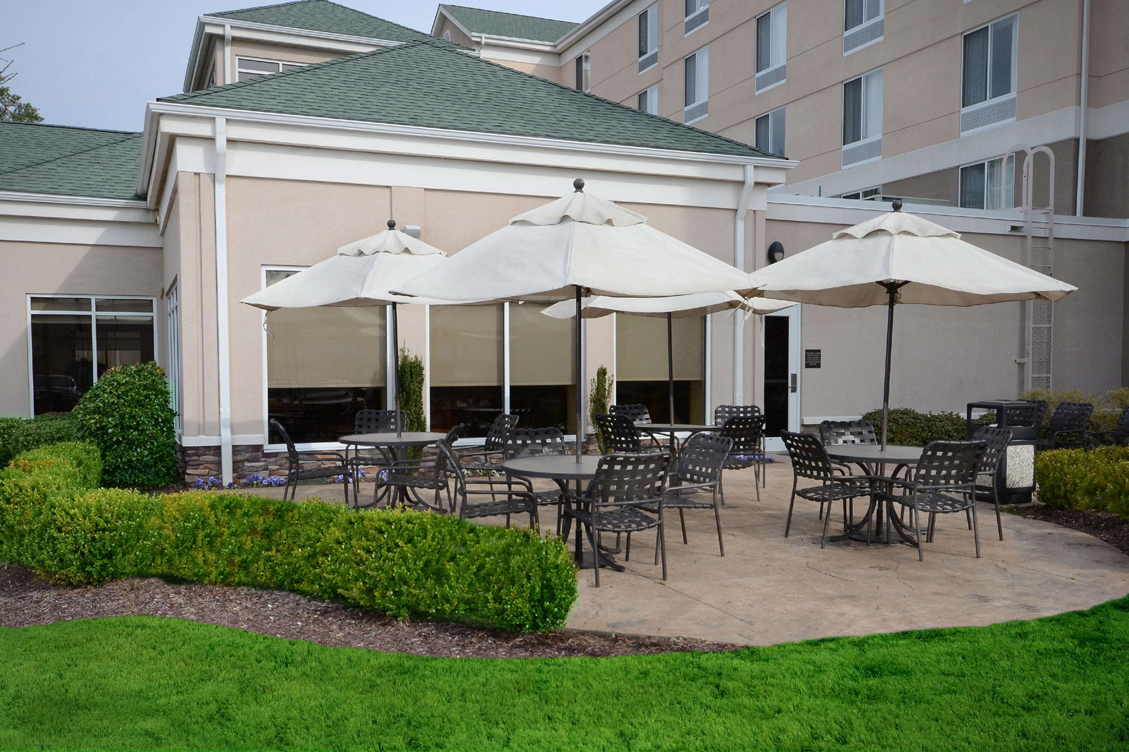 Hilton Garden Inn Raleigh Triangle Town Center Photo