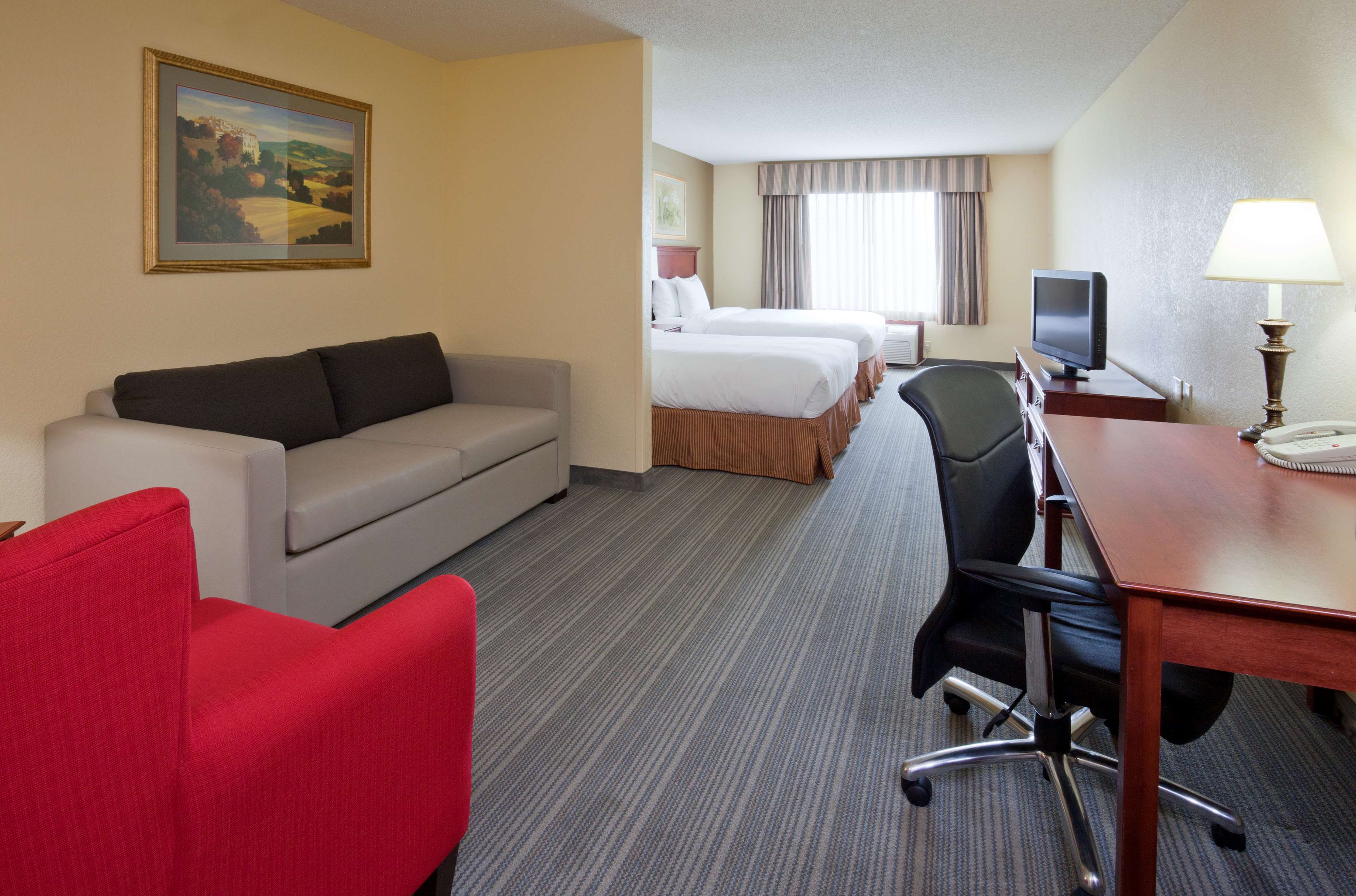 Country Inn & Suites by Radisson, Willmar, MN Photo