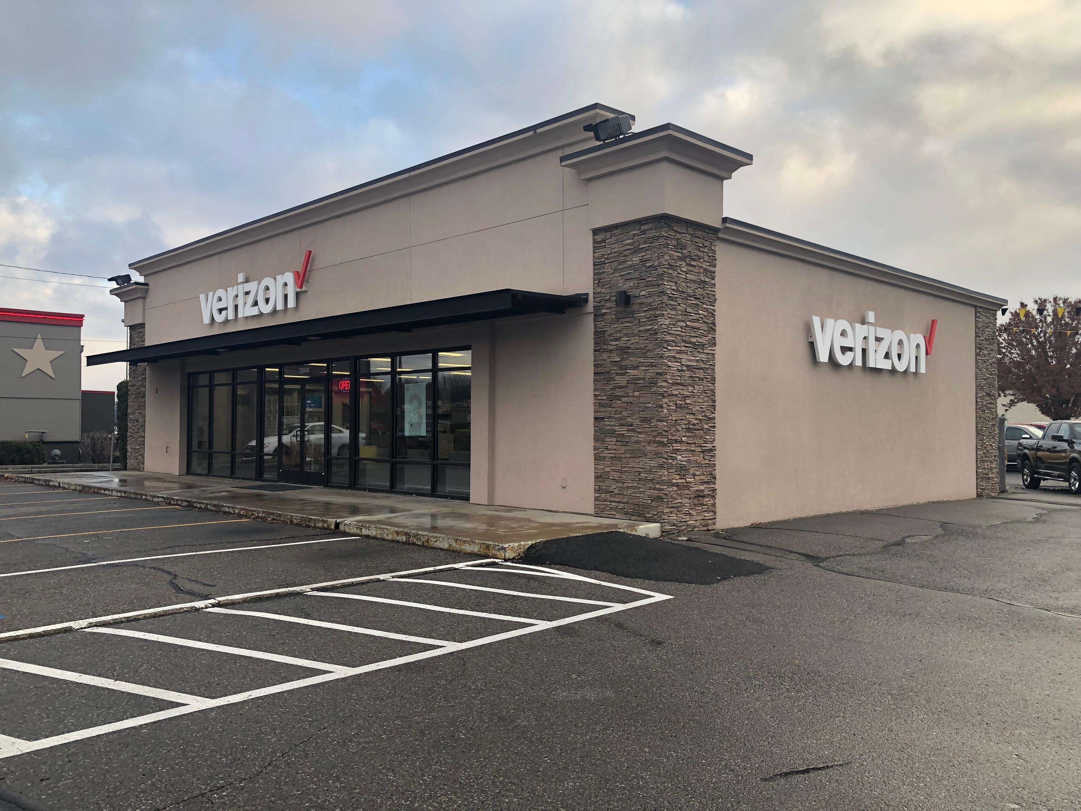 Verizon Authorized Retailer – GoWireless Photo