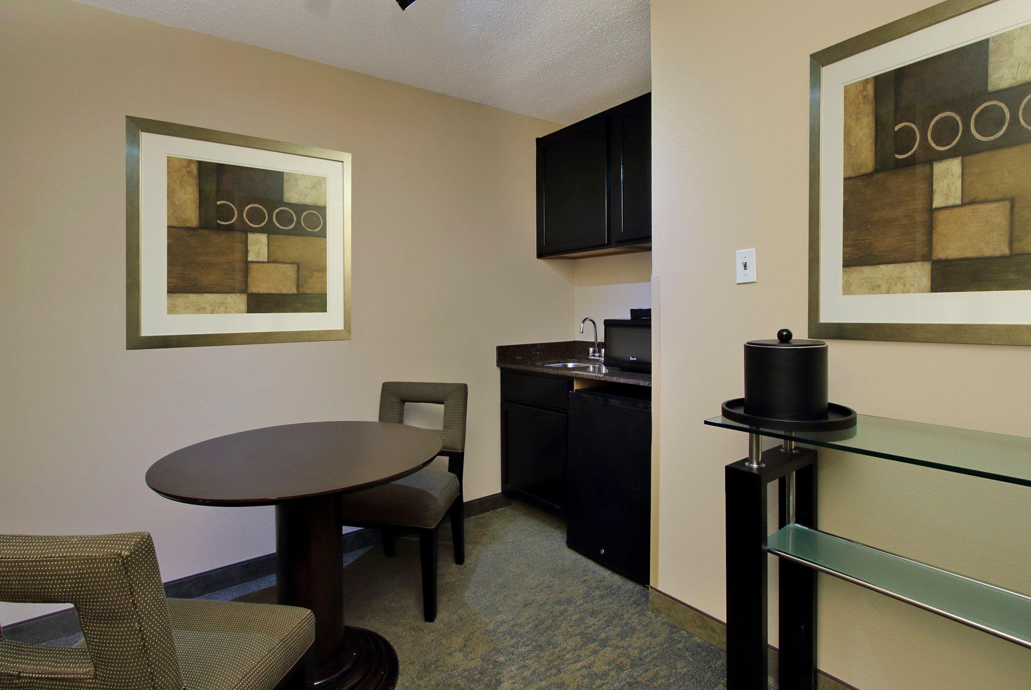 Holiday Inn Metairie New Orleans Airport Photo