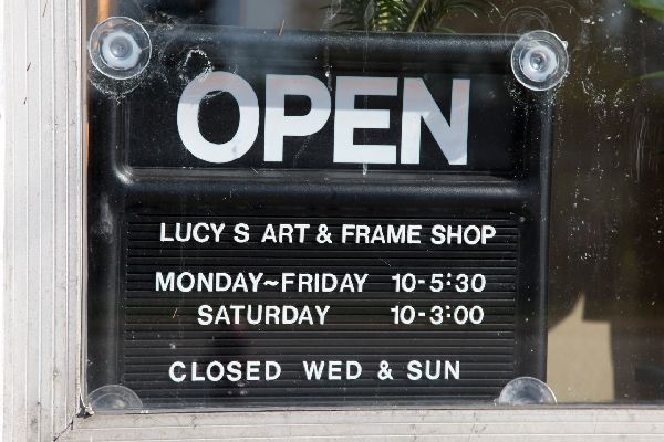 Lucy's Art & Frame Image