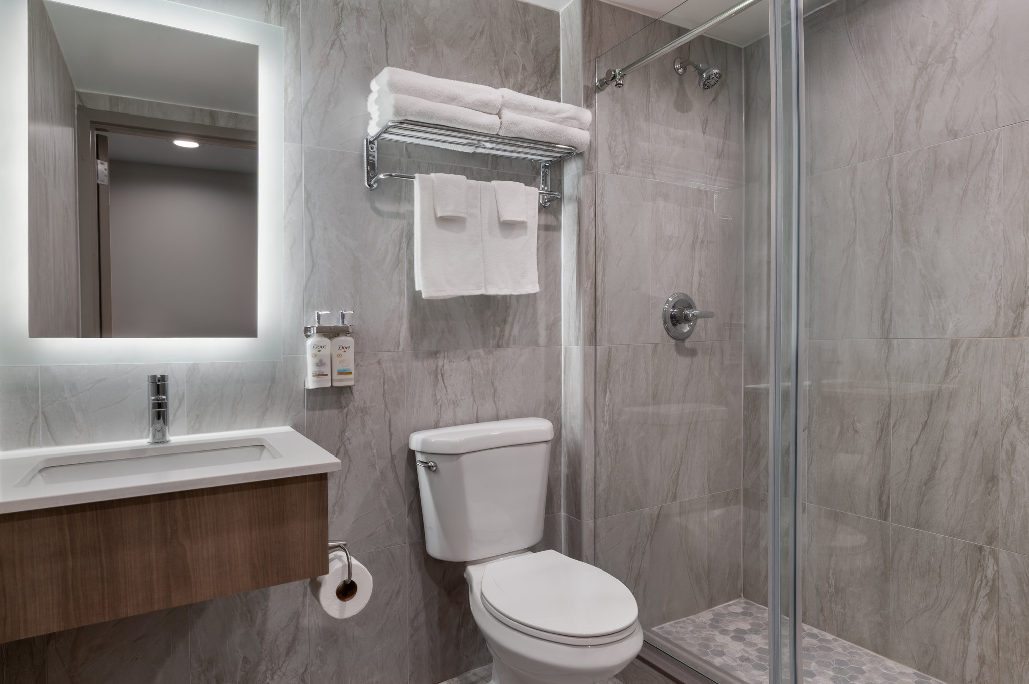 Holiday Inn Express & Suites Bronx - Zoo Area by IHG Image