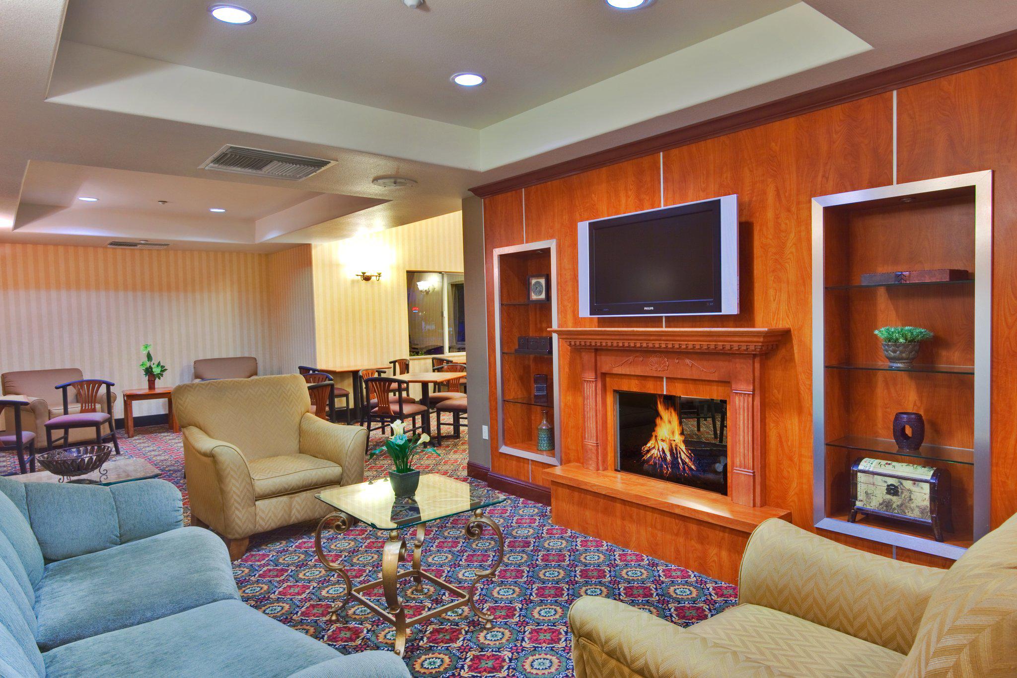 Holiday Inn Express & Suites Ontario Airport-Mills Mall Photo