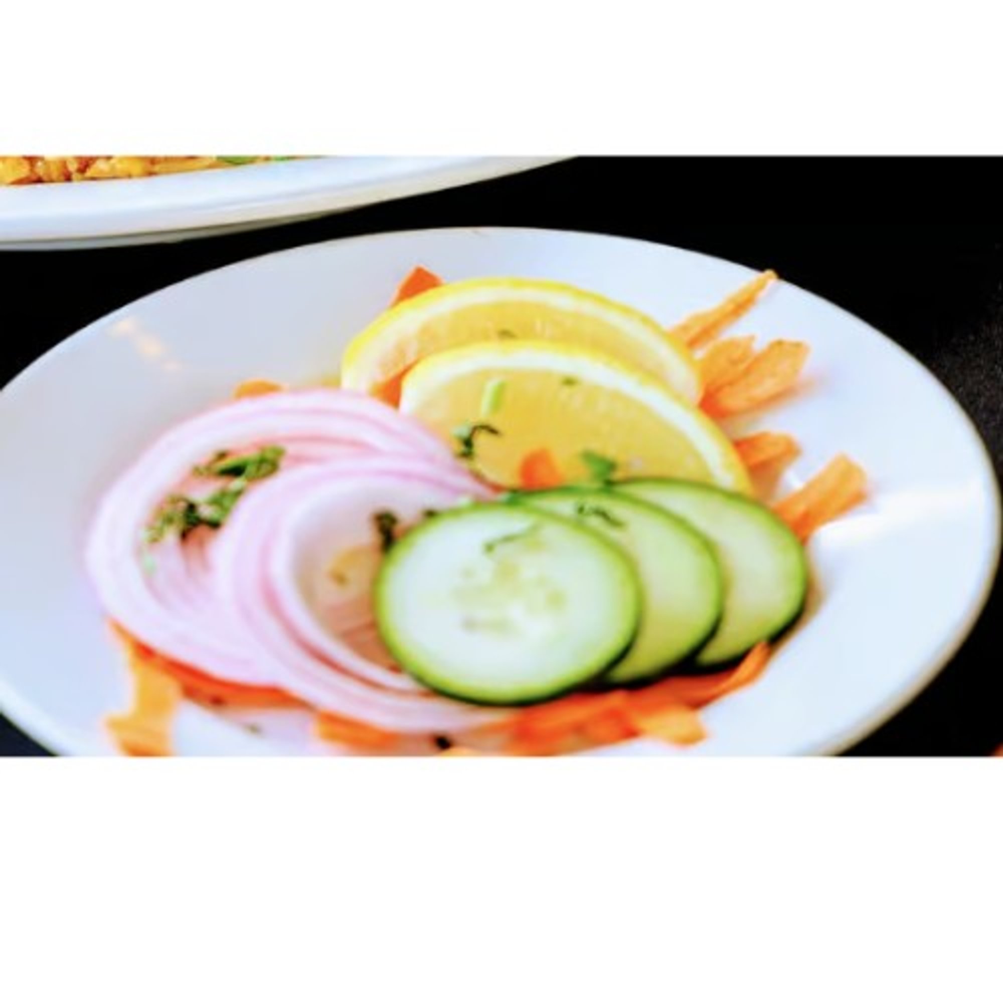 Raw Onion & Green Chili With Lemon