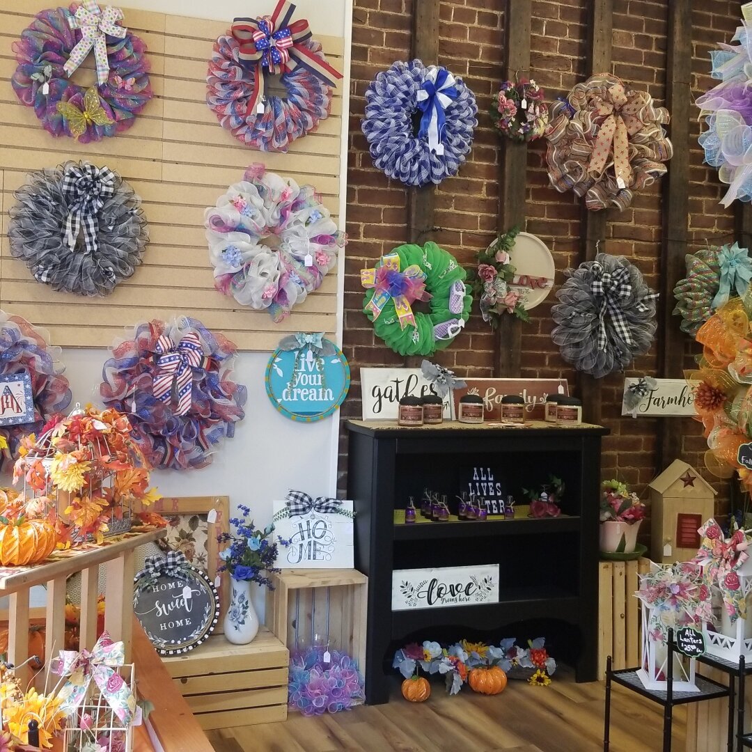 Liberty Street General Store - Craft Table Image