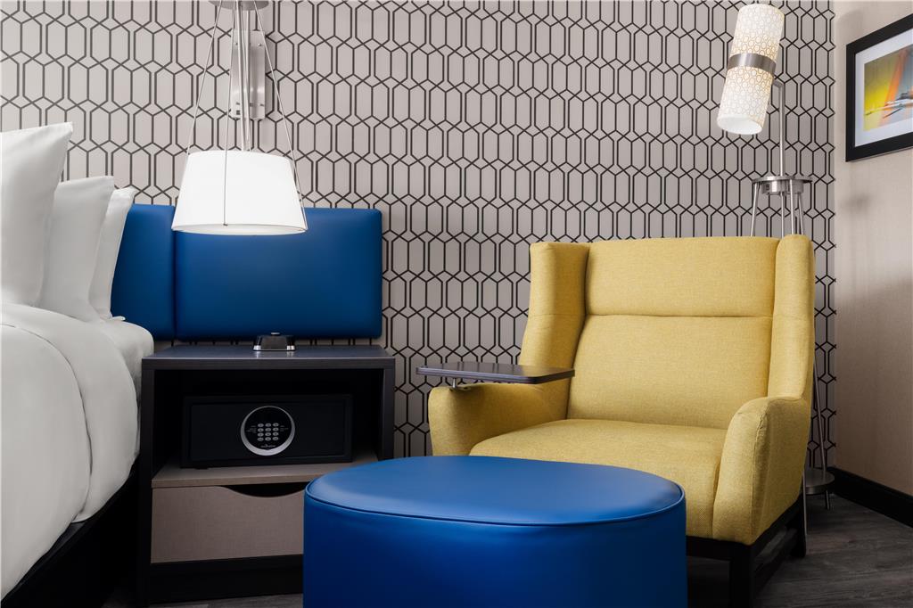 GLo¯ Best Western Bronx NYC Image