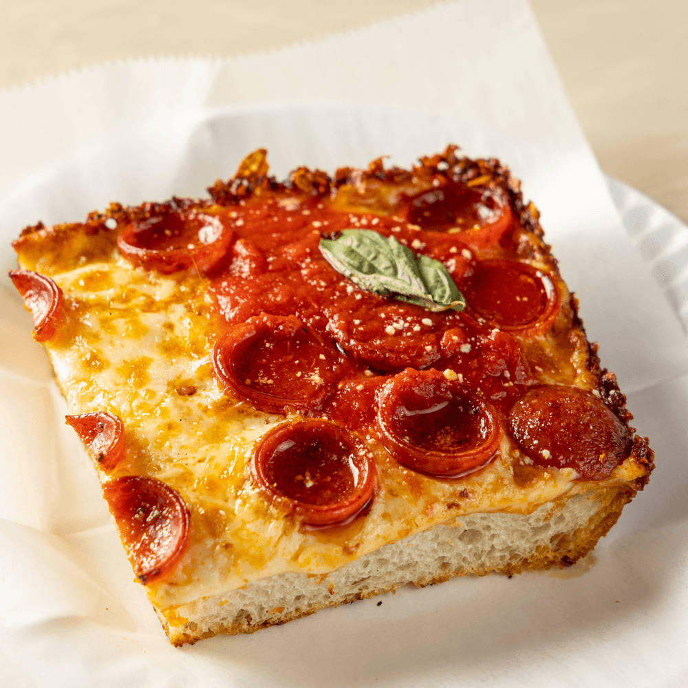 Detroit pepperoni slice