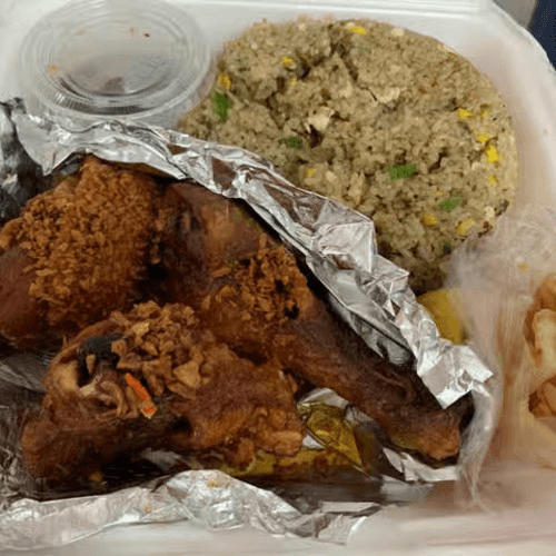 F10- Fried Rice with Fried Chicken Leg in Garlic Fish Sauce