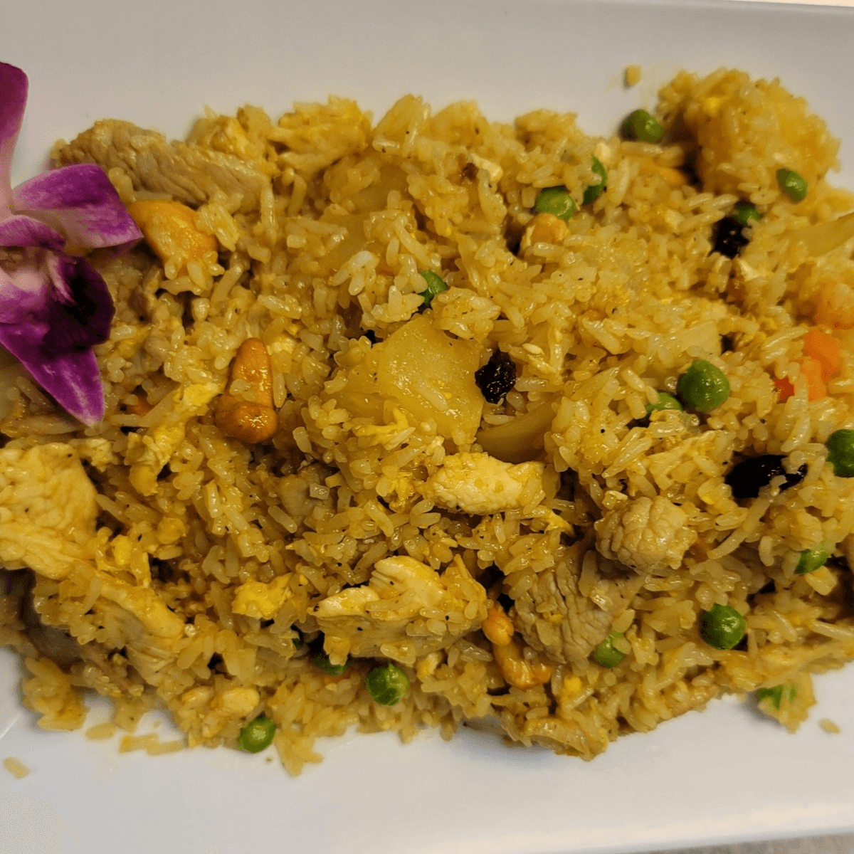 PINEAPPLE FRIED RICE HALF PAN