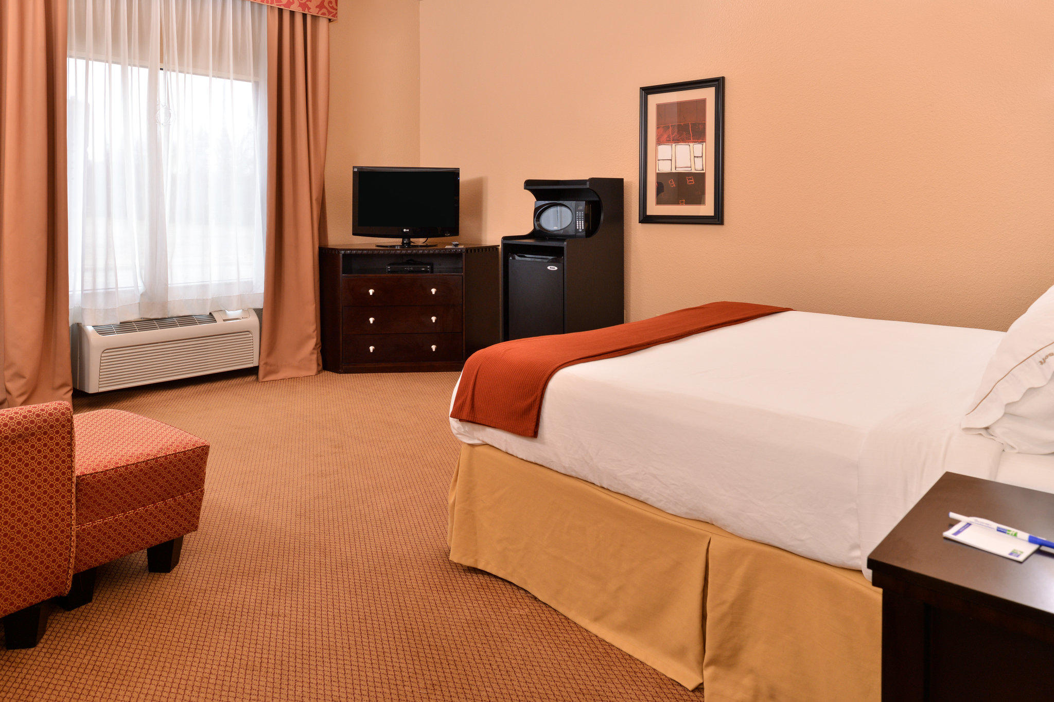 Holiday Inn Express & Suites Van Buren-Ft Smith Area Photo