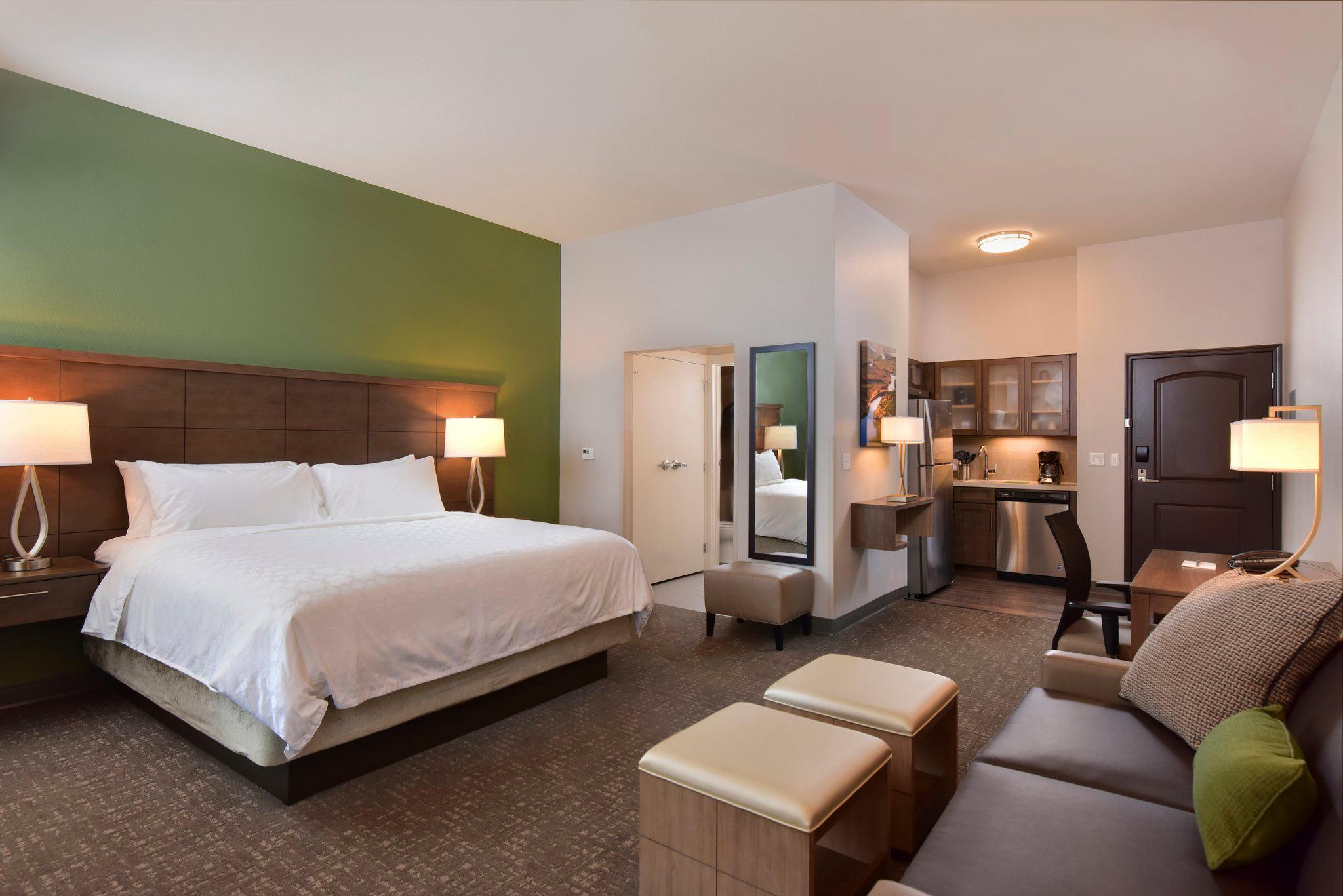 Staybridge Suites Wisconsin Dells - Lake Delton Photo