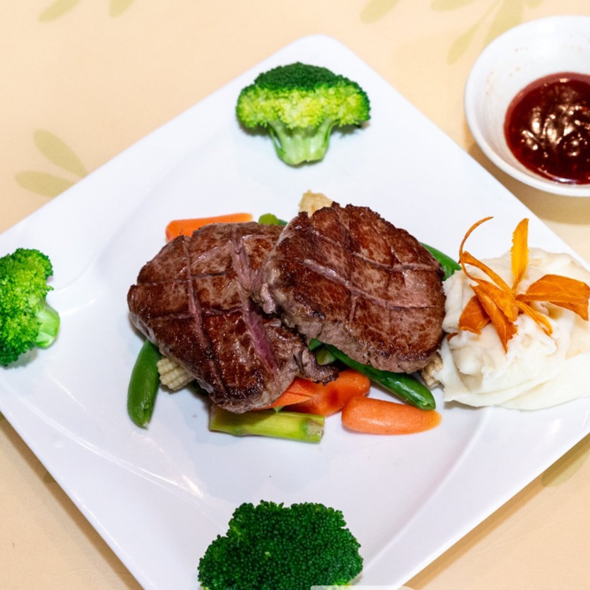 Balsamic Filet Mignon