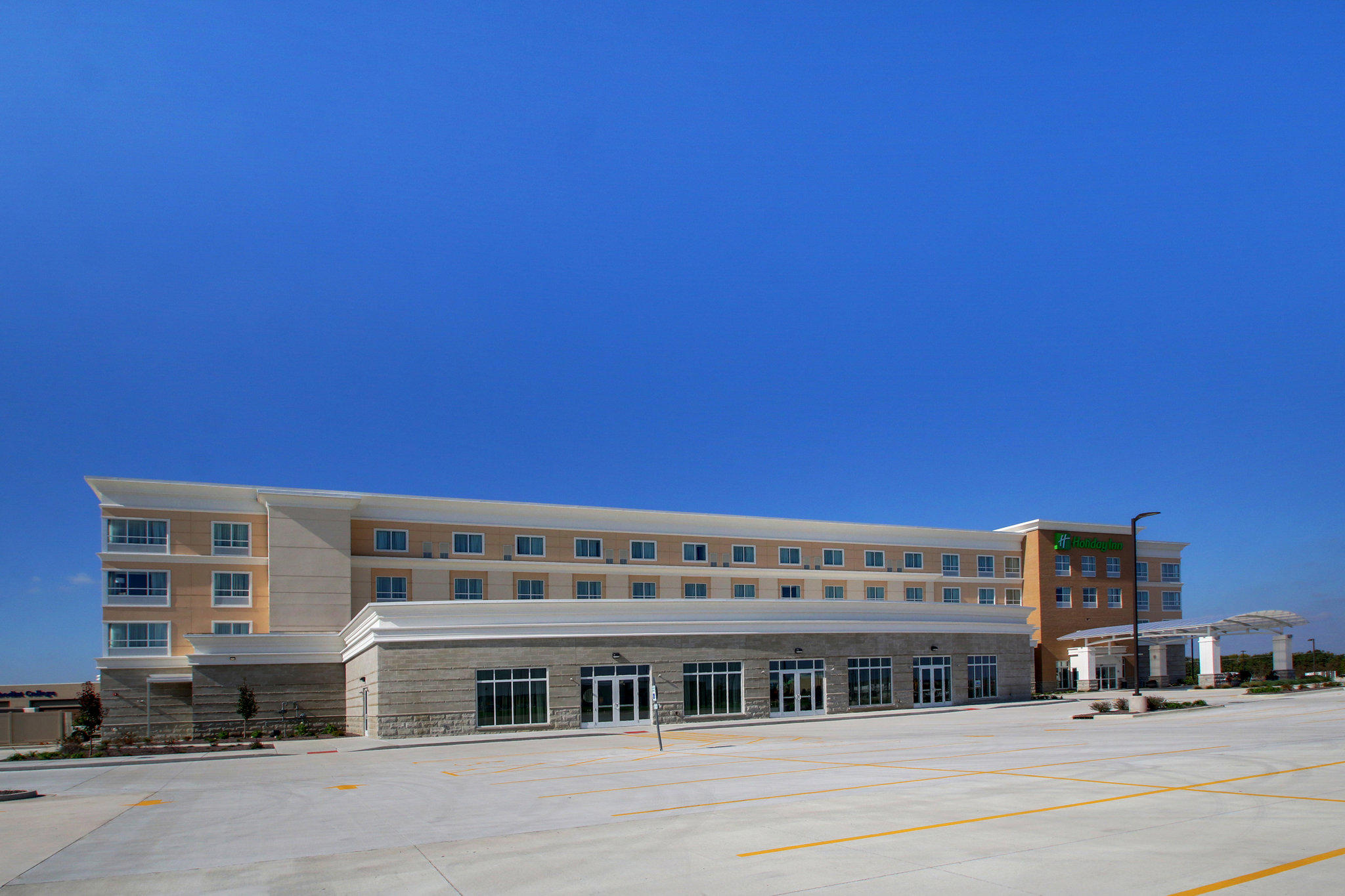 Holiday Inn & Suites Peoria at Grand Prairie Photo