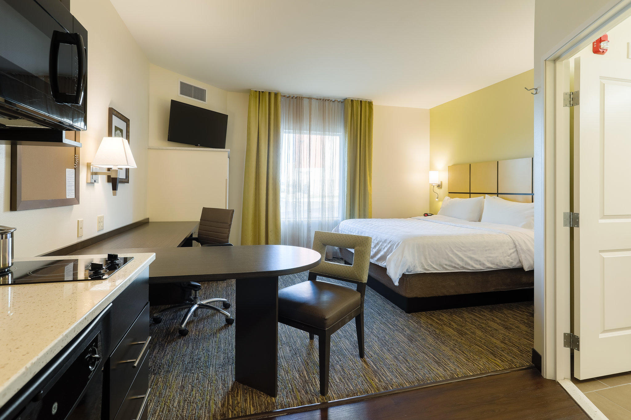 Candlewood Suites Lenexa - Overland Park Area Photo