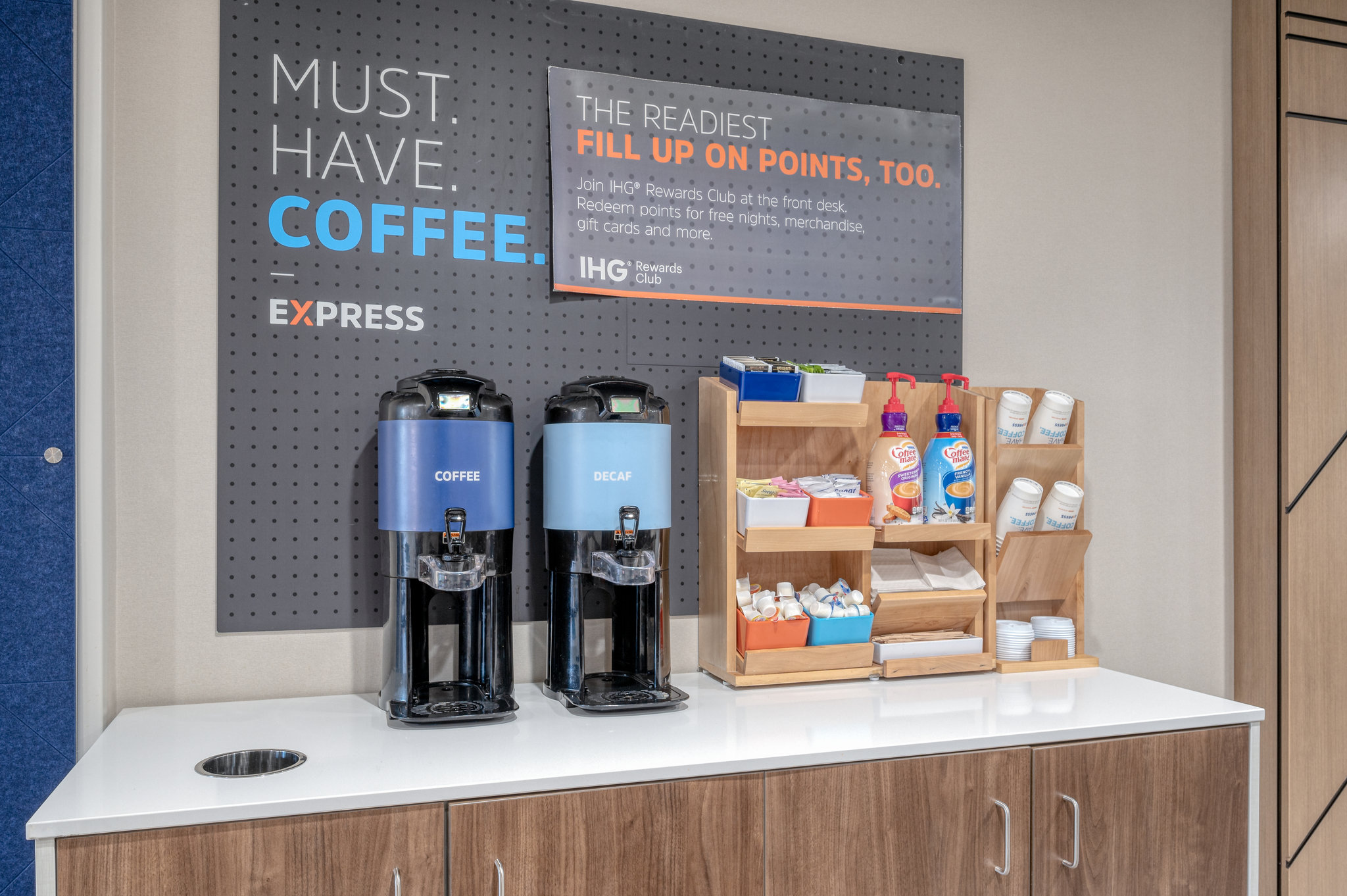 Holiday Inn Express & Suites Columbus Airport by IHG Image