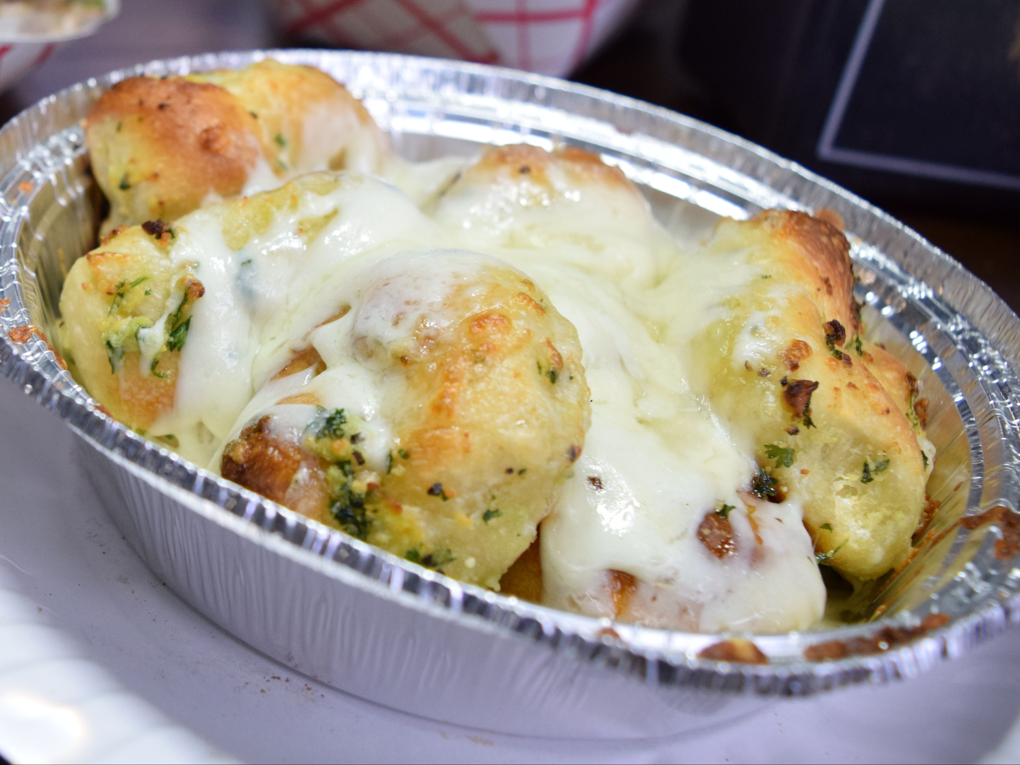 Cheesy Garlic Knots (6)