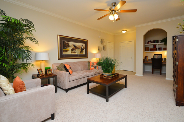Images Estancia San Miguel Apartments in Houston, TX 77041