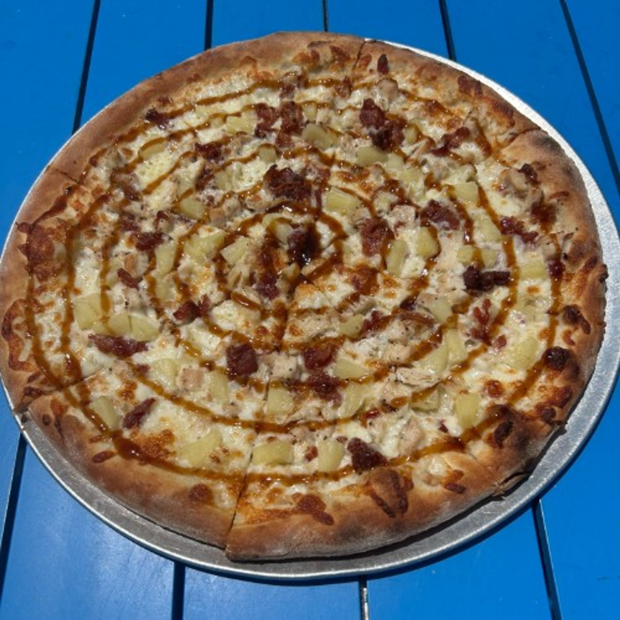 Pineapple Express Pizza 16"