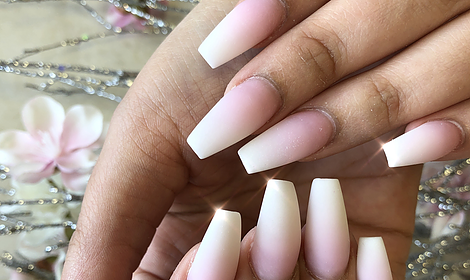 Quartz Nails Salon Logo