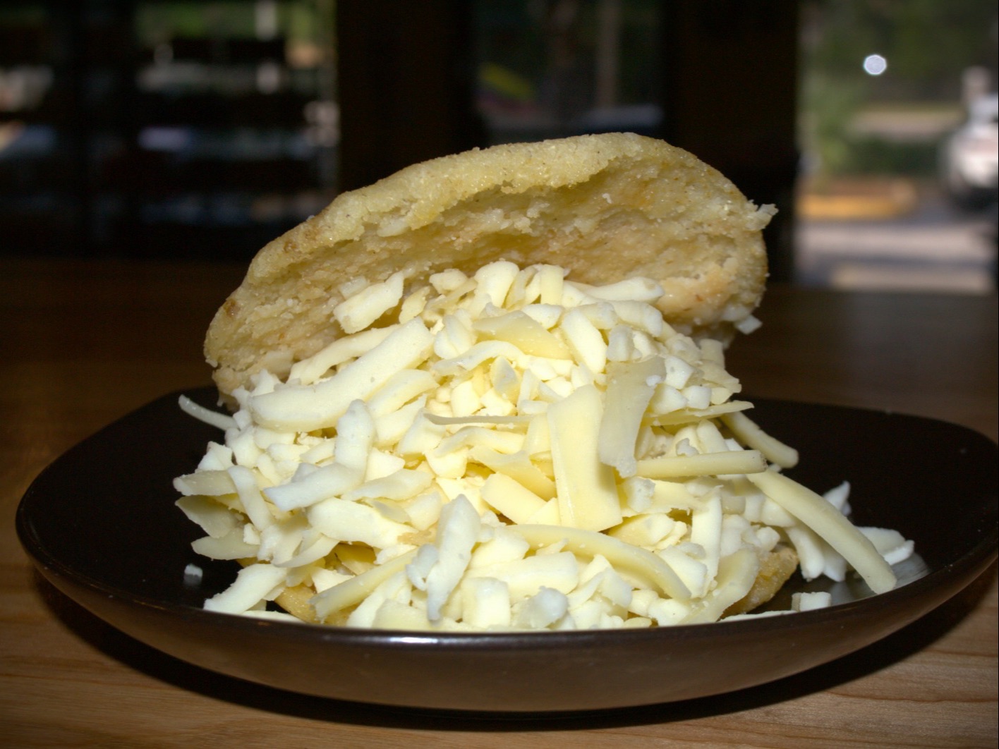 Handmade Venezuelan Cheese Arepa / Arepa de Queso de Mano