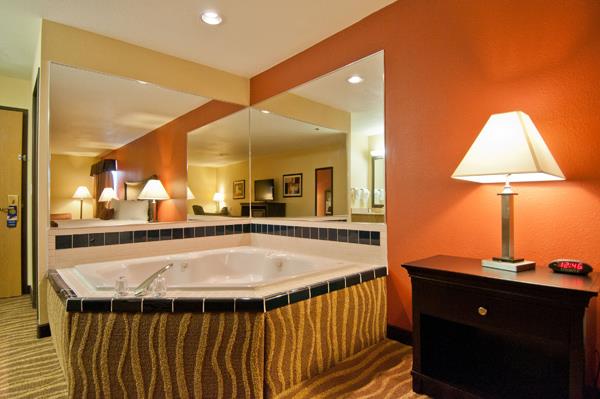 Best Western Plus Corning Inn Image