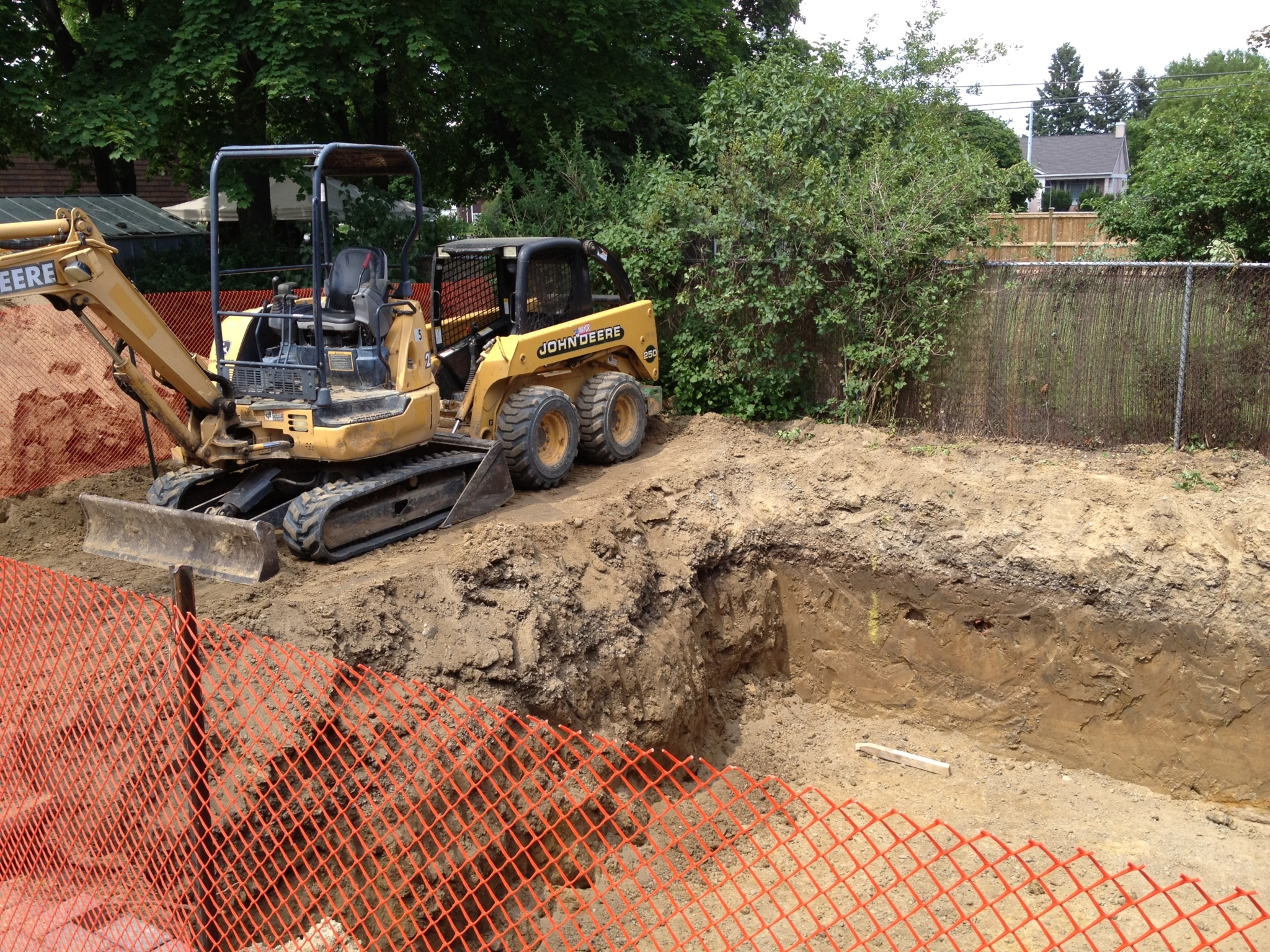 Images Absolute Construction Group Ltd