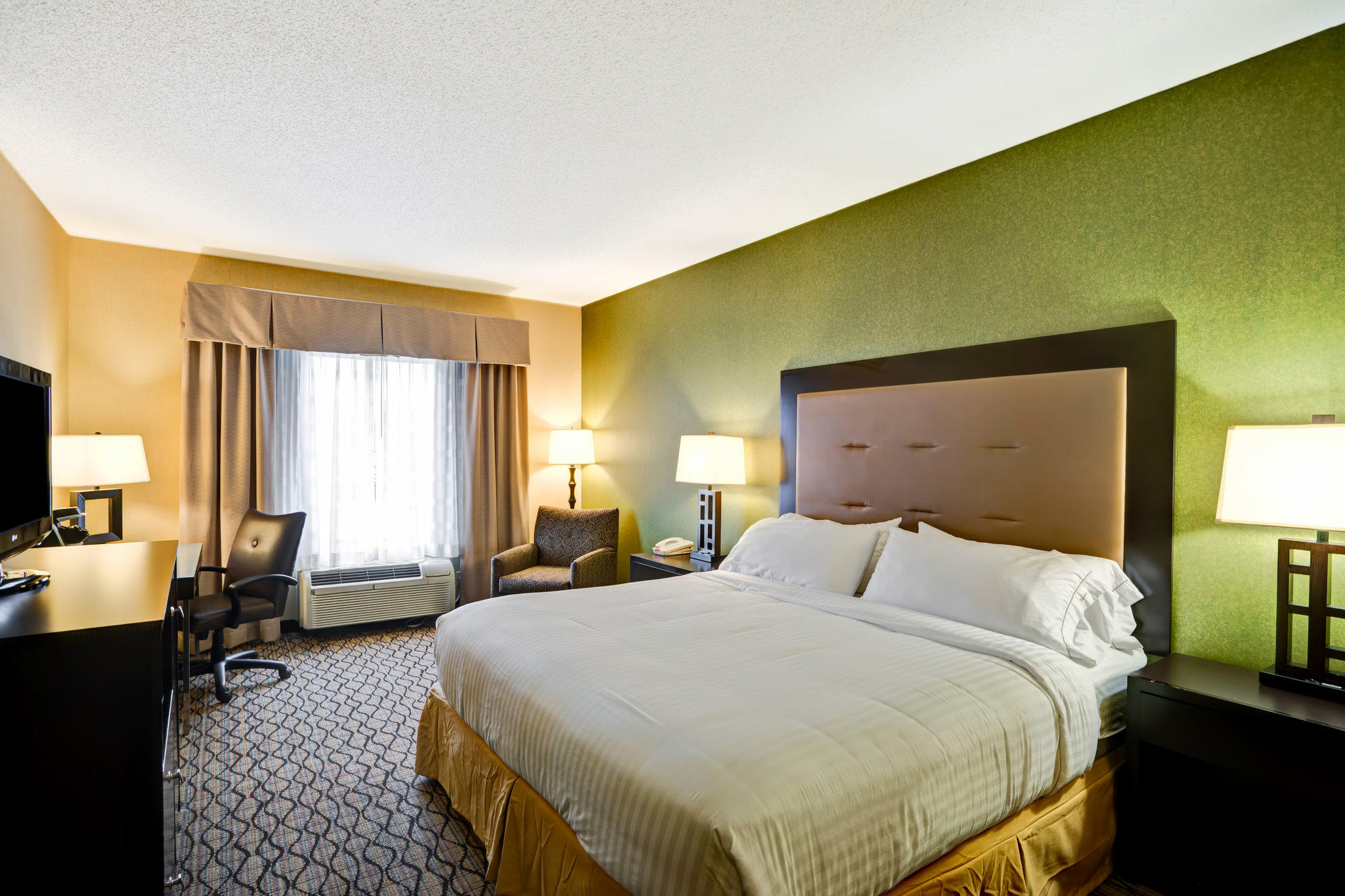 Holiday Inn Express & Suites Christiansburg Photo