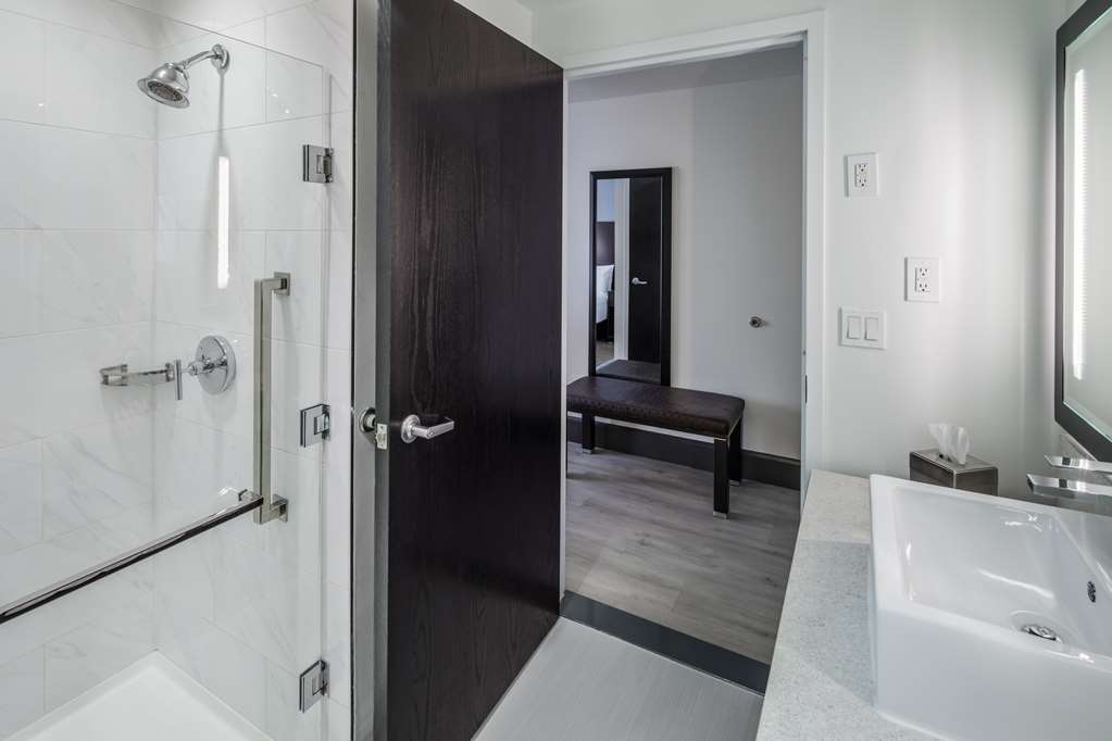 DoubleTree by Hilton Sarasota Bradenton Airport Image