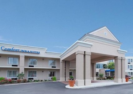 Comfort Inn &amp; Suites Logo