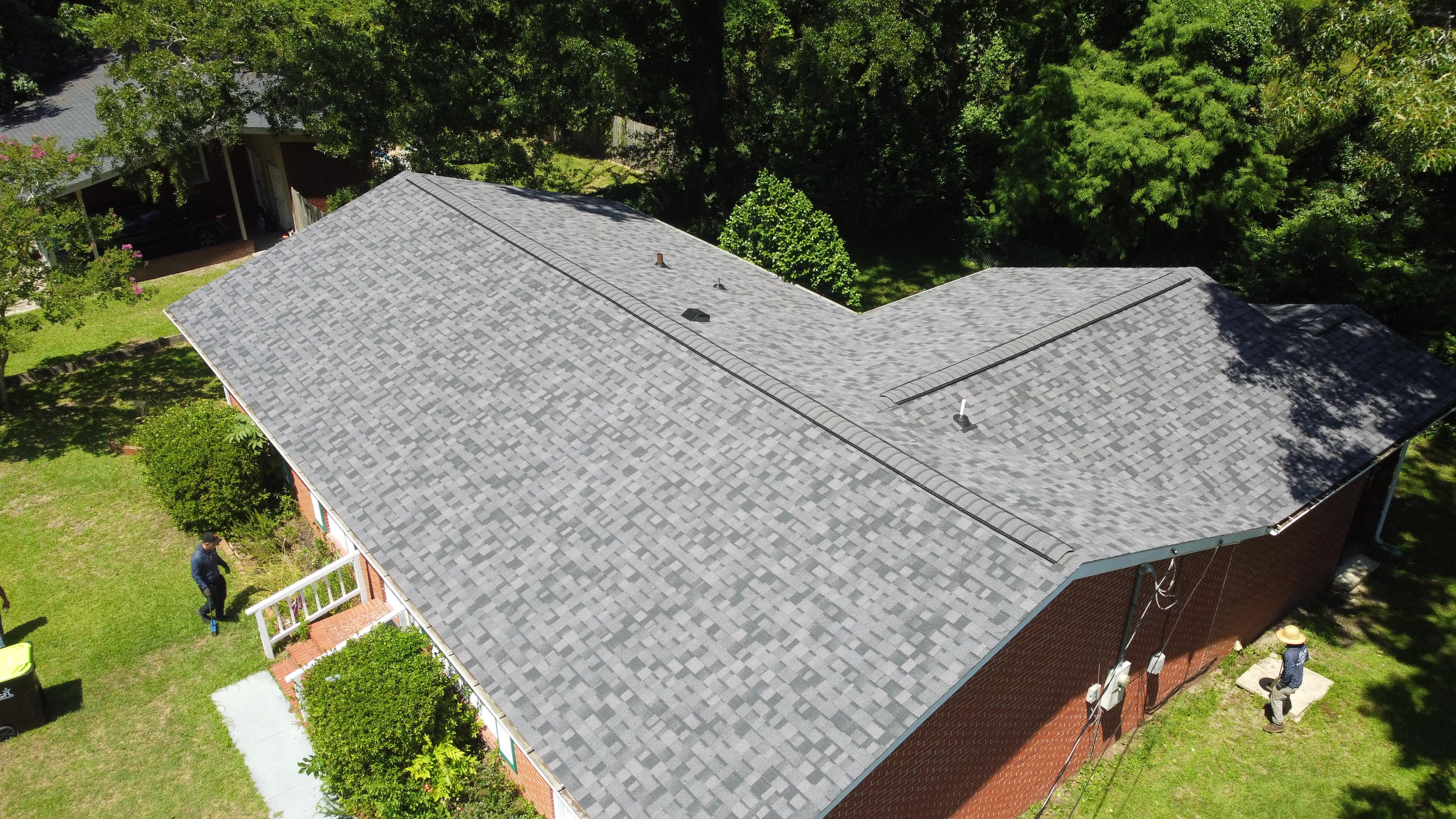 LIFE CONSTRUCTION & ROOFING Image