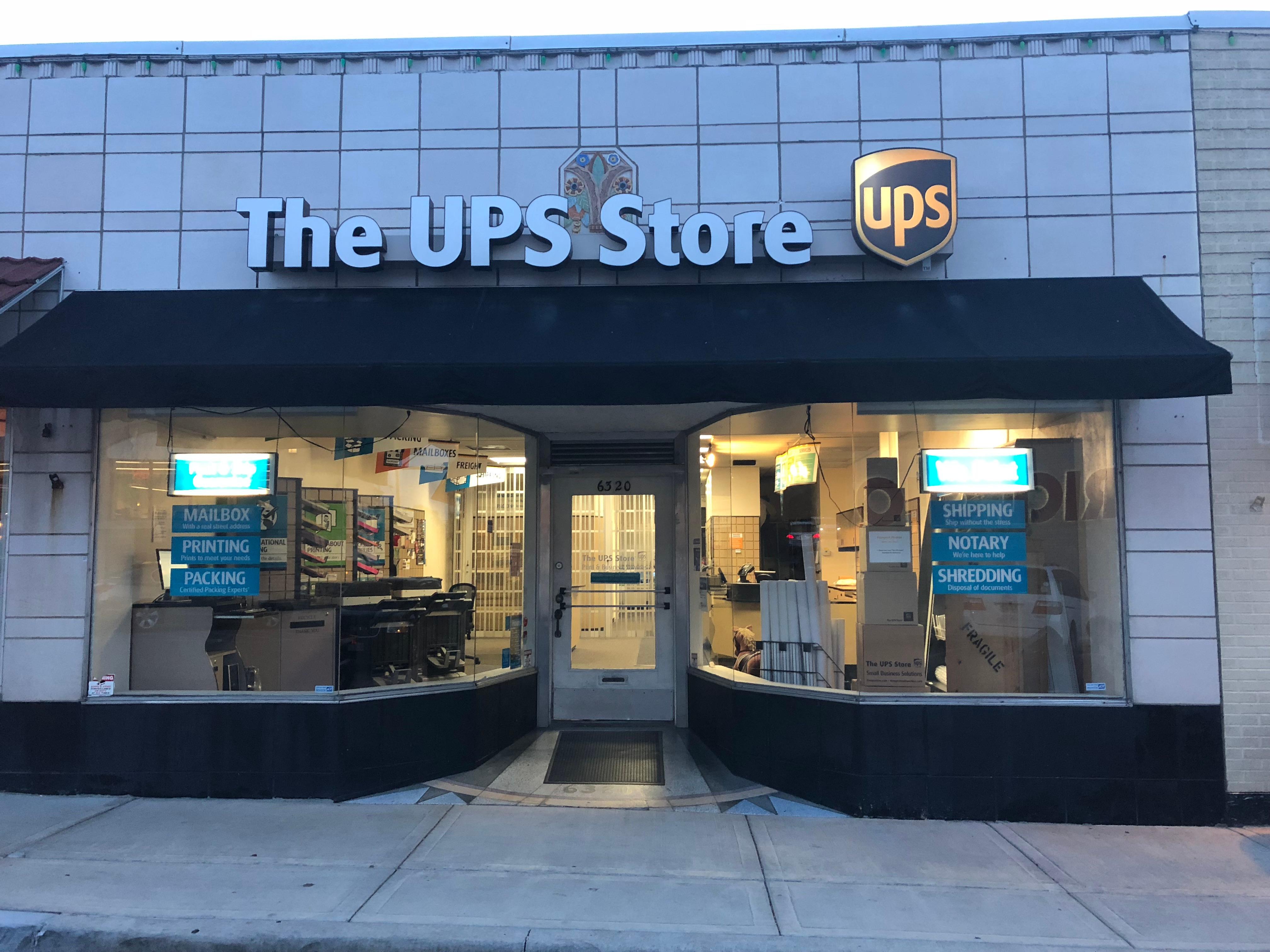 Best shipping, packing, printing and private mailbox service in Kansas City, Missouri. Storefront and back entrances with more parking.