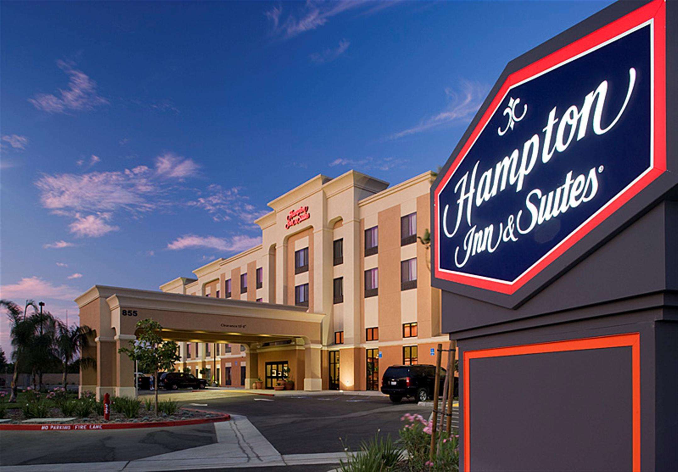 Hampton Inn & Suites Clovis-Airport North Photo