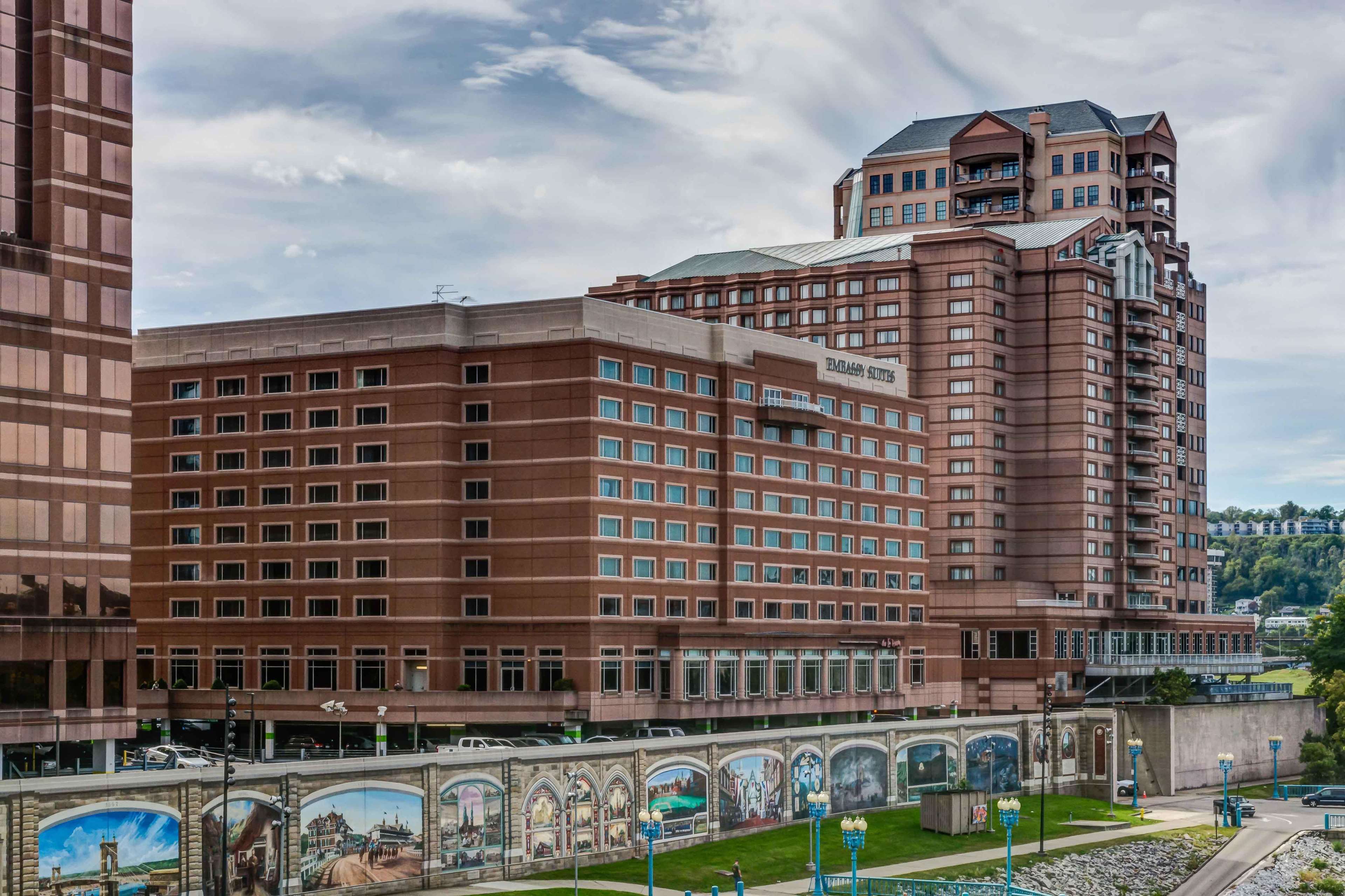 Embassy Suites by Hilton Cincinnati RiverCenter Photo