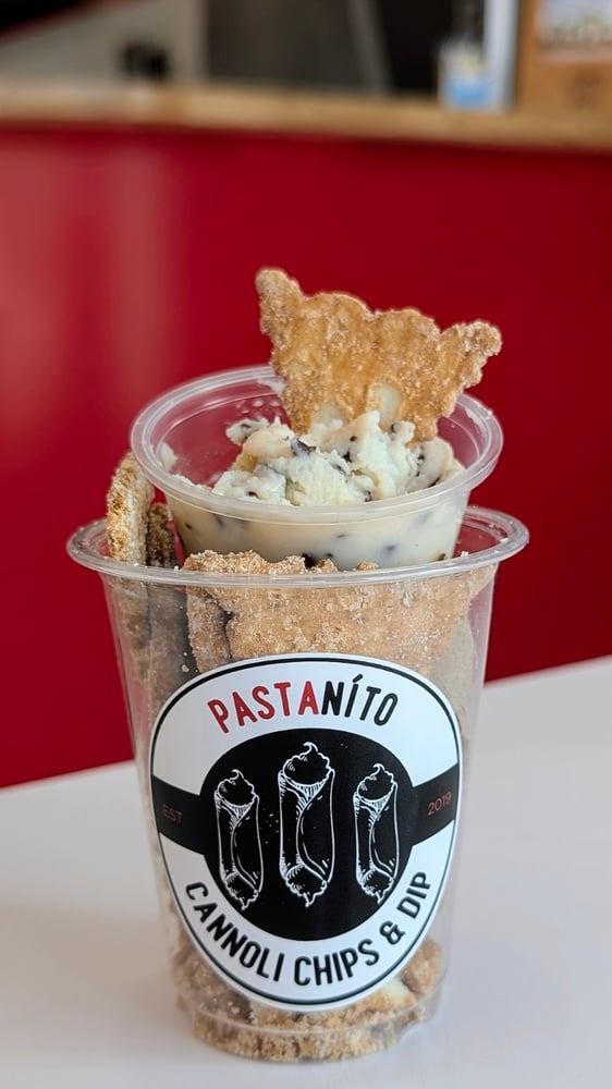 Cannoli Chips and Dip Cup