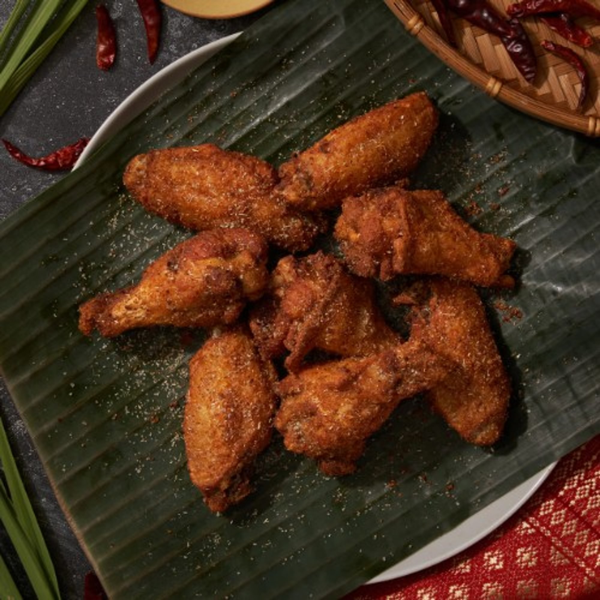 Shlap Muan (Wings) (16 Pieces)