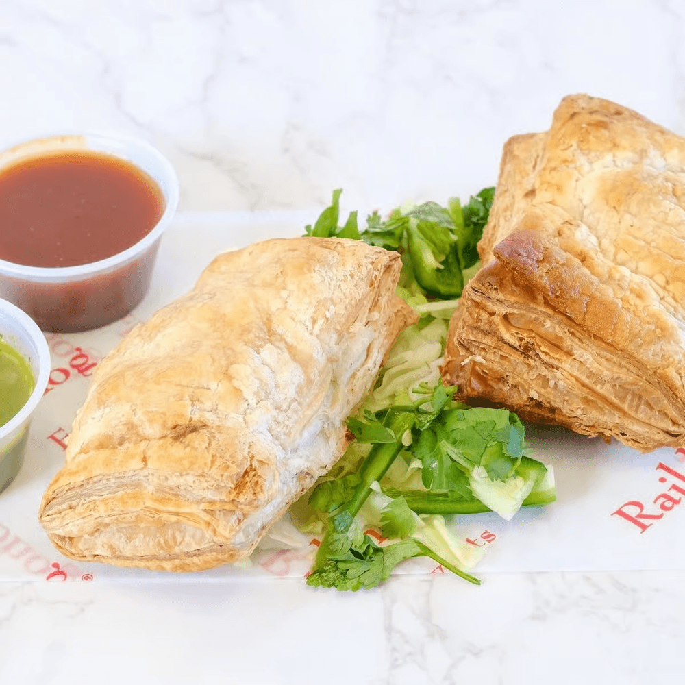 Vegetable Puff Pastry (2 Pieces)
