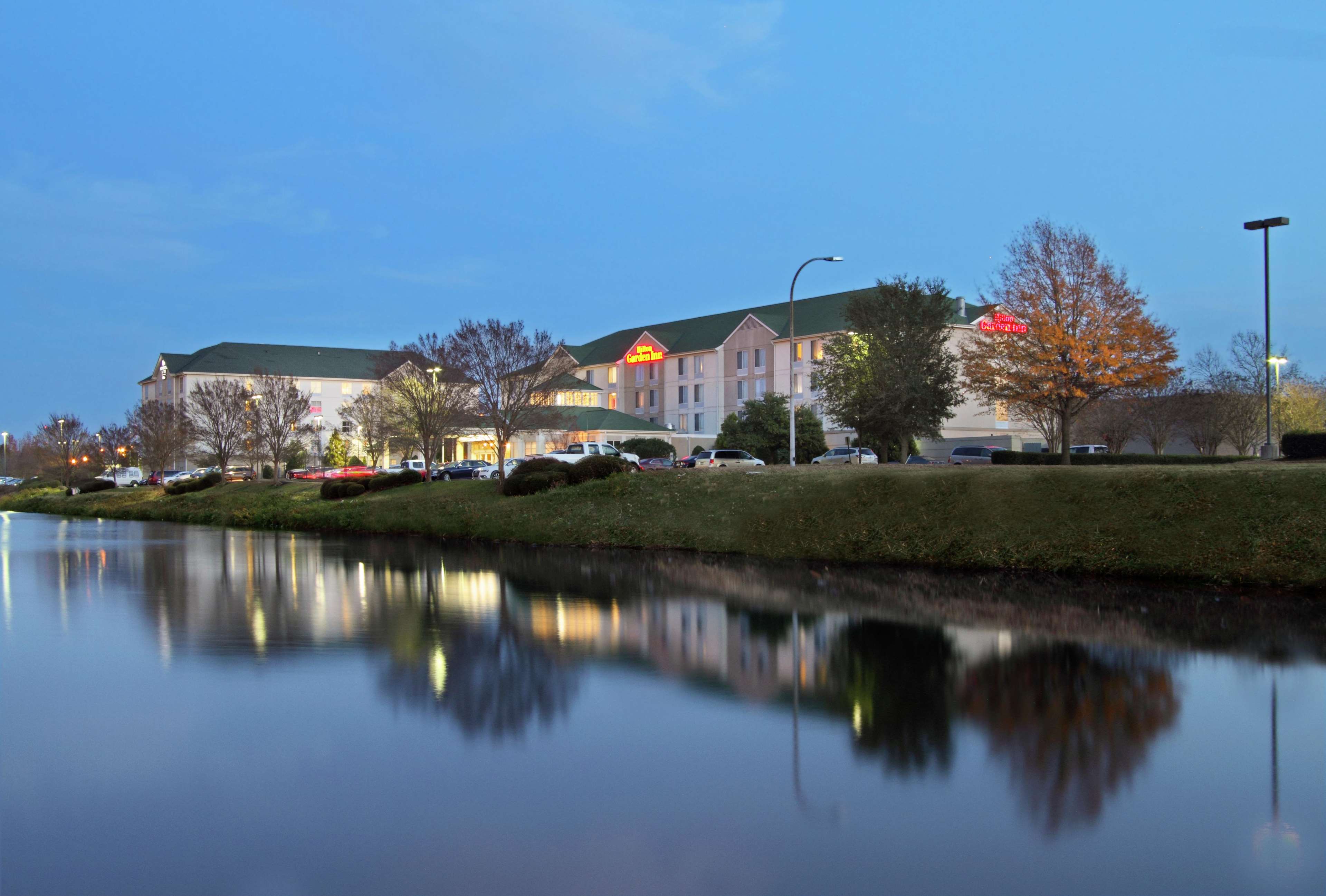 Hilton Garden Inn Chesapeake/Greenbrier Photo