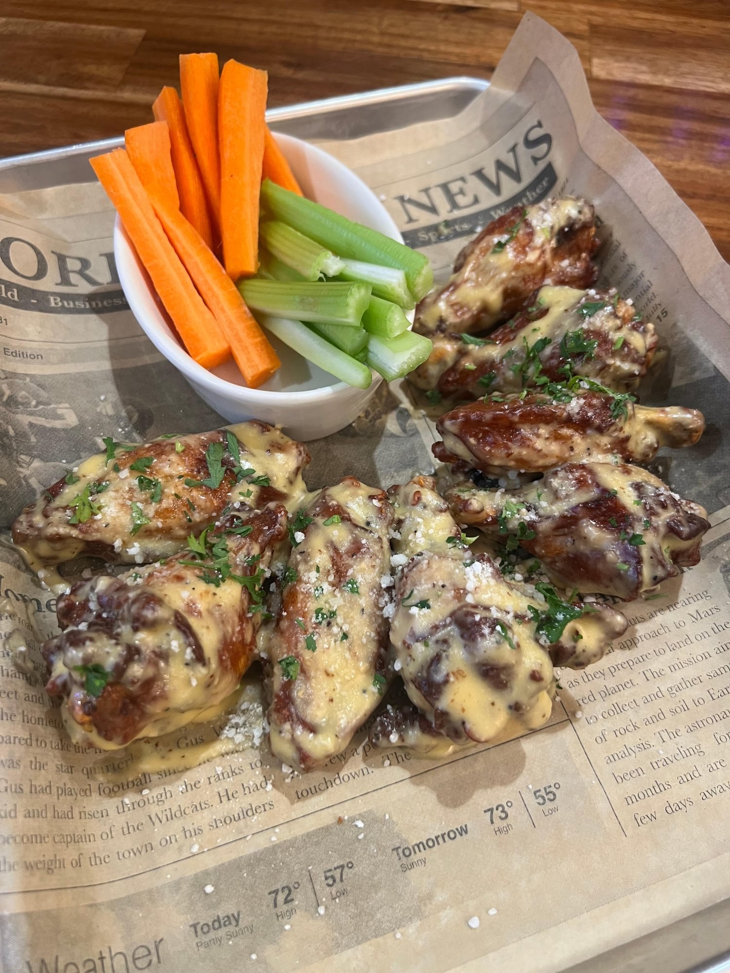 8 Chicken Wings